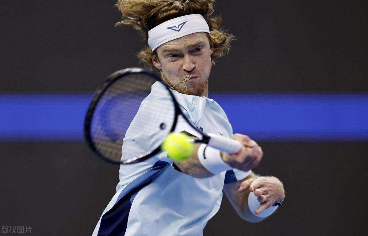 小因：上半场我们配得上进得更多；红牌？我犯了错并且道歉了.