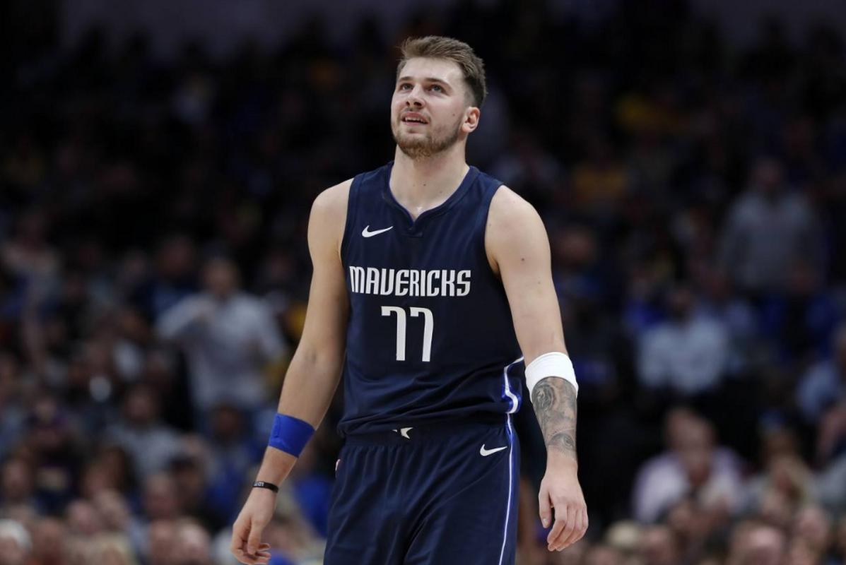 小因：上半场我们配得上进得更多；红牌？我犯了错并且道歉了.